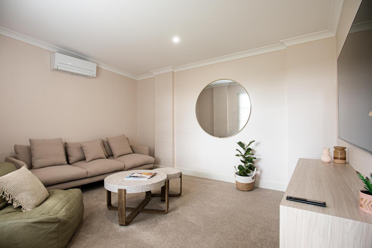 Coltrane House -Luxury Getaway Villa Mount Gambier Bagian luar foto